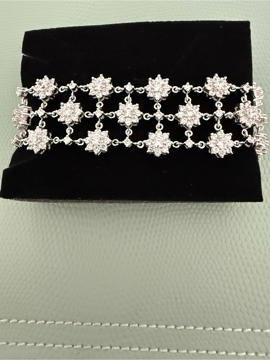 Jewelry - Sterling Silver Floral Crystal Bracelet